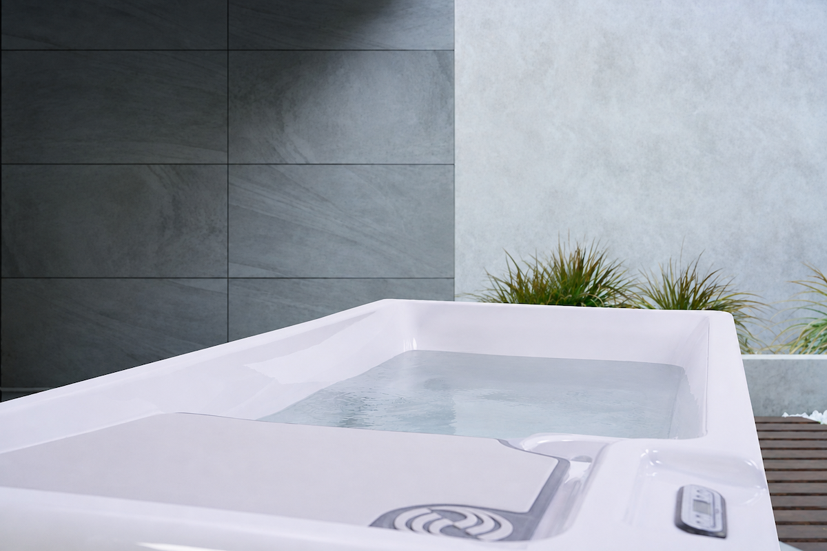 Cold plunge tub
